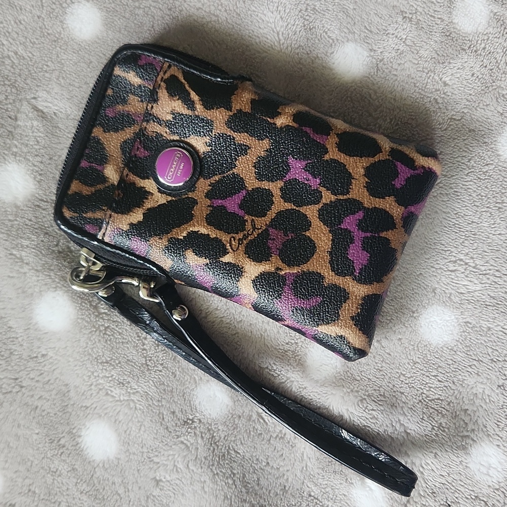 Coach Mini  Tall Wristlet With Carry Strap